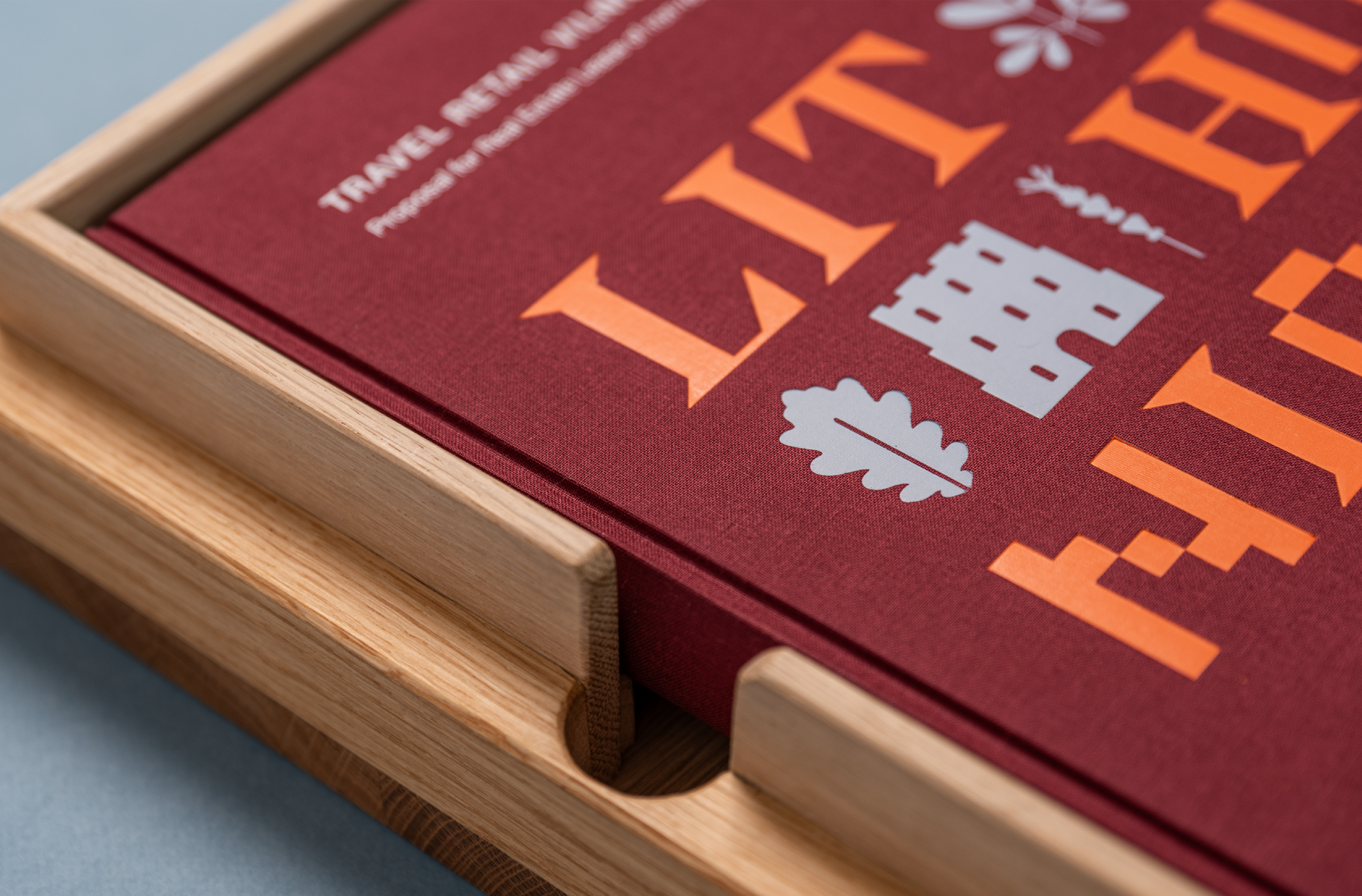 Gebr. Heinemann Tender Litauen | Editorial Design & Packaging